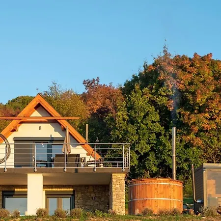 Kali Vineyard Estate Köveskál